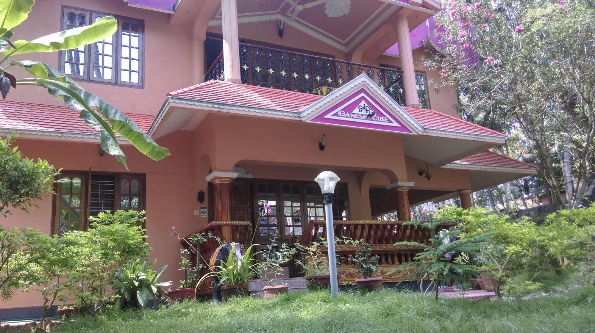 Ganesh House Homestay Kovalam Exteriör bild